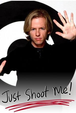 Just Shoot Me! 1997 ‧ Sitcom | seasons 4